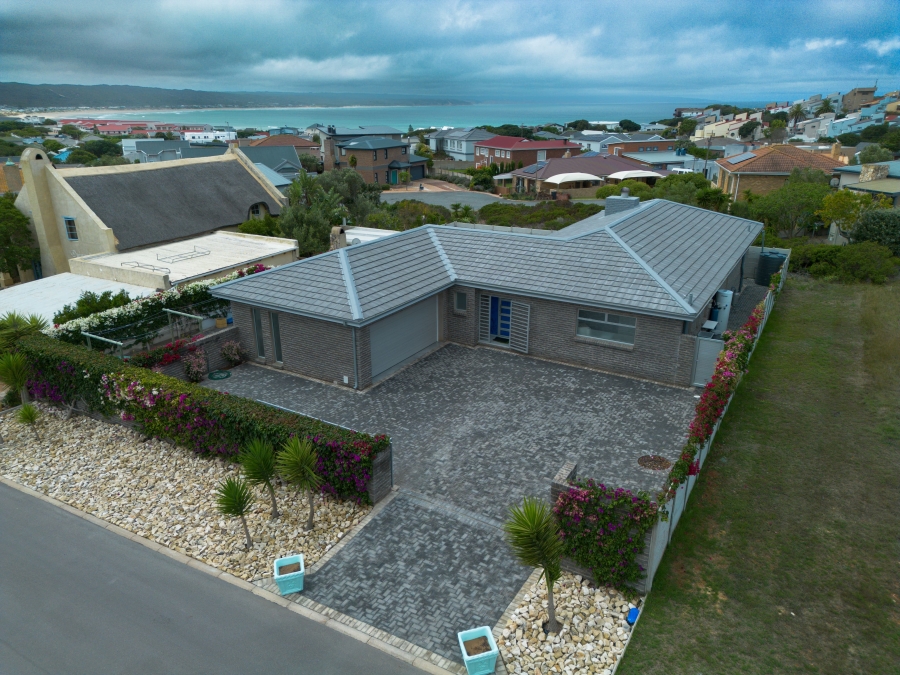 3 Bedroom Property for Sale in Stilbaai Wes Western Cape